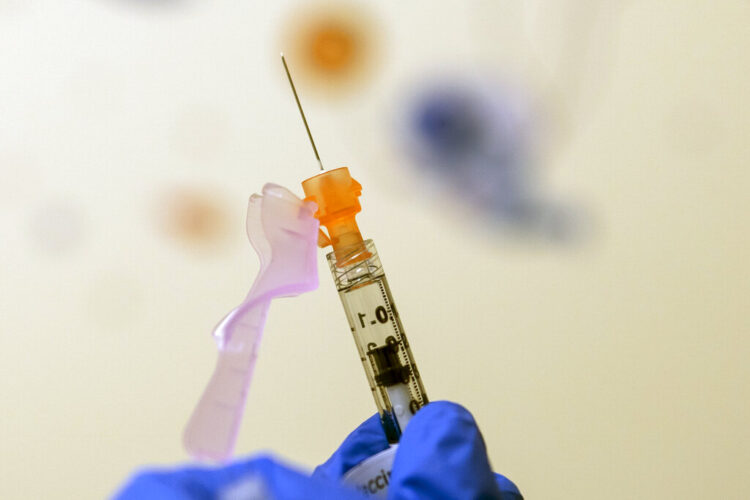 Tue. 8:41 a.m.: AP source: US urges Pfizer to apply for under-5 COVID shots